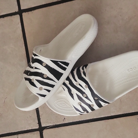 Zebra crocs - Picture 2 of 4